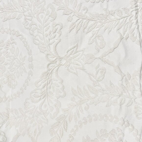 La Rochelle Collection Bedspread Ivory Chenille Matelasse 108x115 - Picture 6 of 9